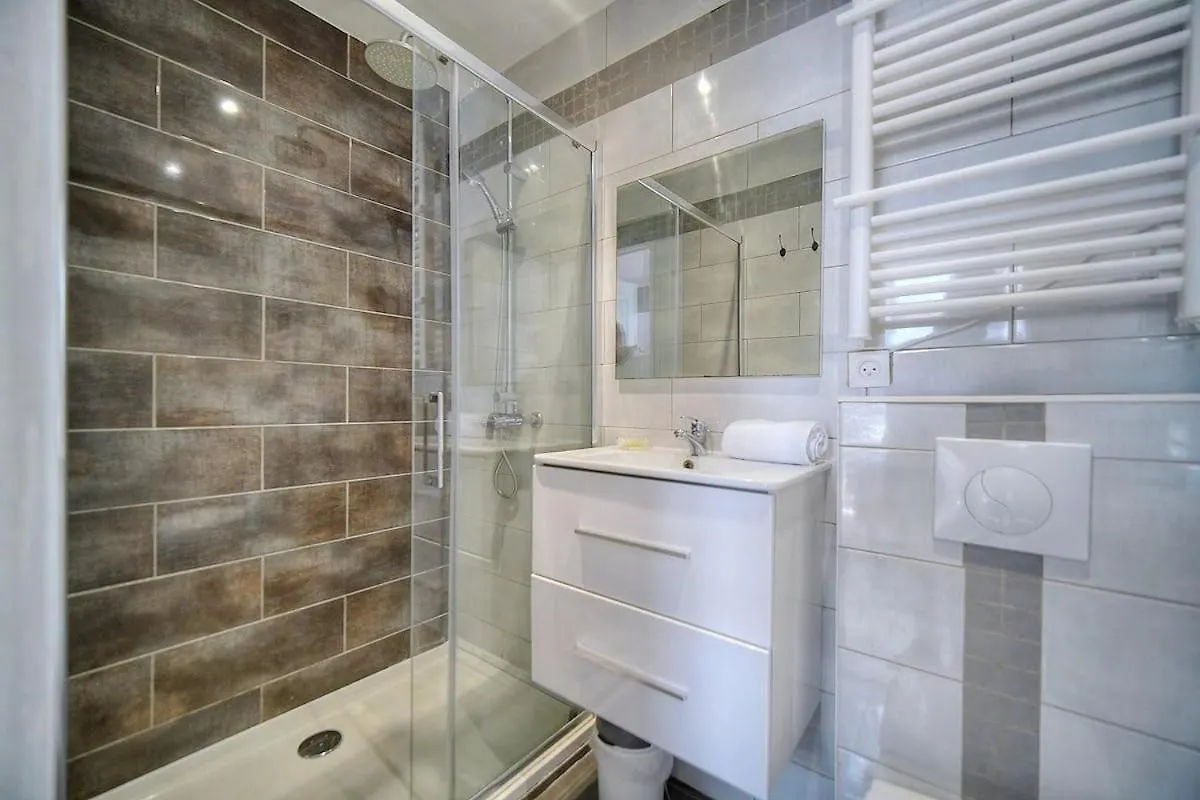 App. Suzette Duplex - 500M From The Beach Cannes 0*,  France